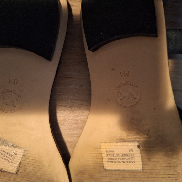 Micheal kors sandles - Picture 3 of 5